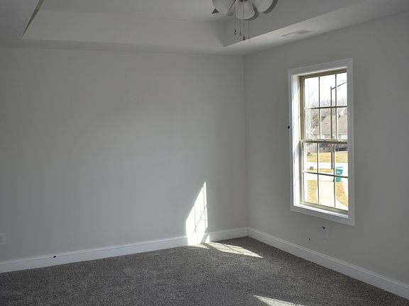 5th image of 77 Chestnut Hl Lot 77