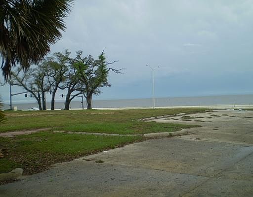 2nd image of 2694 Beach Blvd