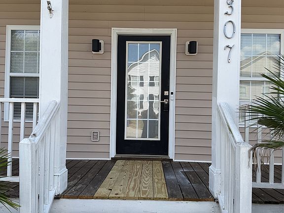 2nd image of 307 Laurel Hill Ln