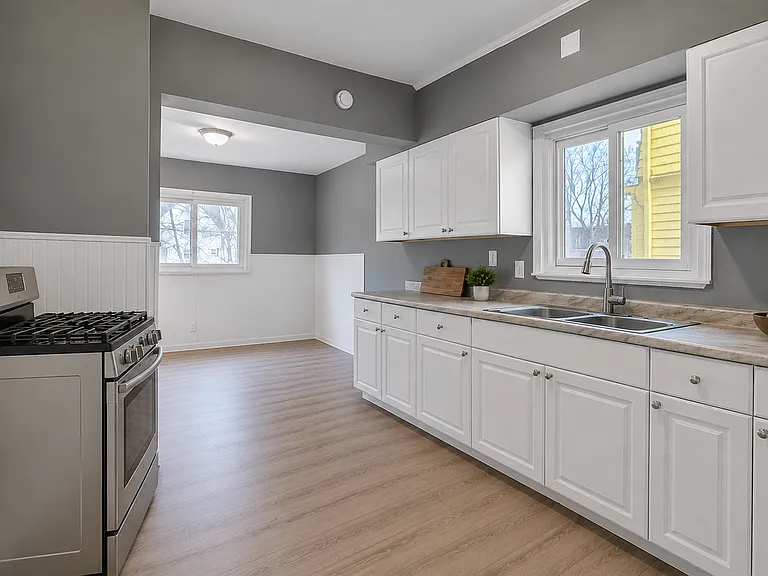 9901 Yale Ave — Photo 3