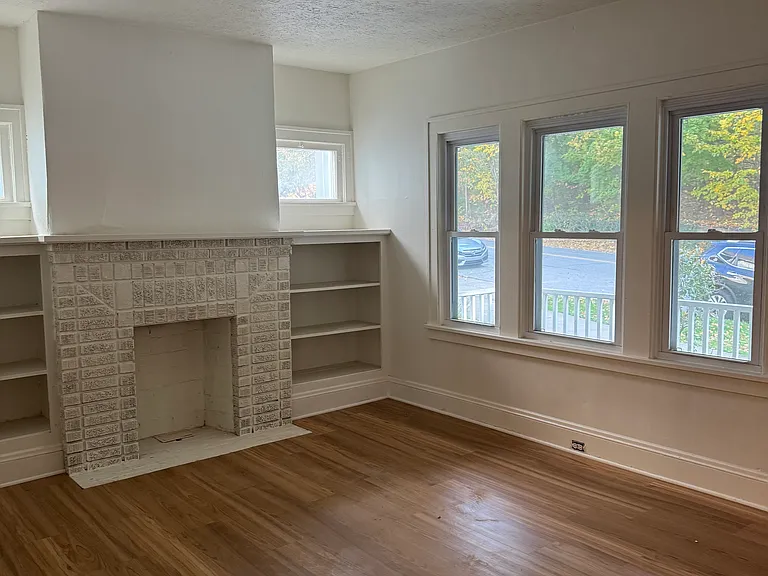 2233 Edgehill Rd #L — Photo 10