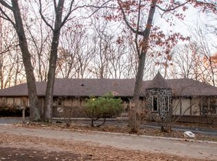54 Shorewood Point, Danville, IL