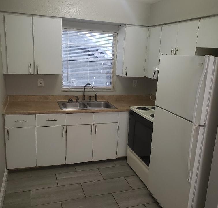 1st image of 1015 E Bougainvillea Ave APT A