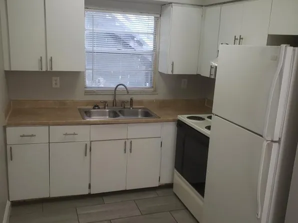 1015 E Bougainvillea Ave APT A, Tampa, FL 33612
