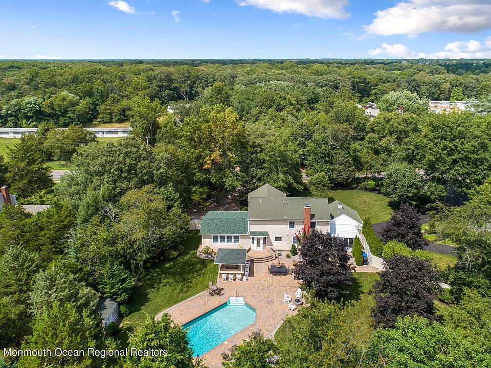 1st image of 96 Riverwood Dr