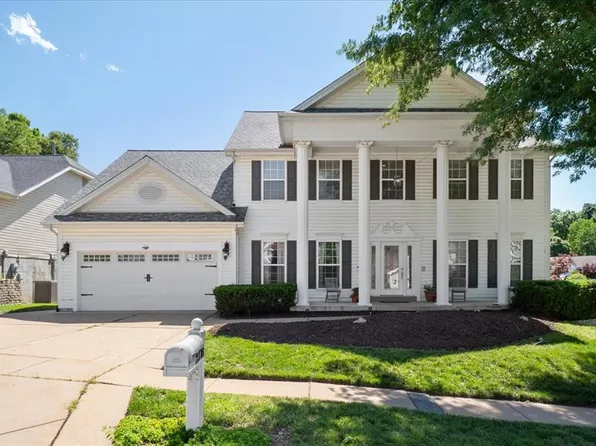 2178 Avalon Ridge Cir, Fenton, MO 63026