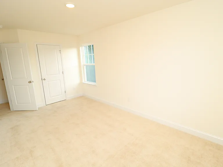 961 Kensley Grove Ln — Photo 32
