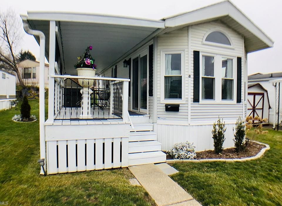 1st image of 8 Carol Lee Dr