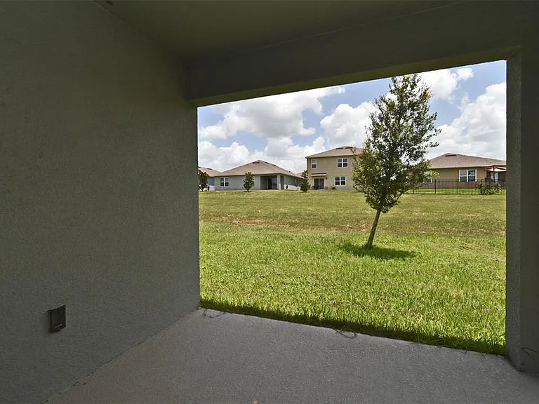 440 Baroness Way — Photo 37