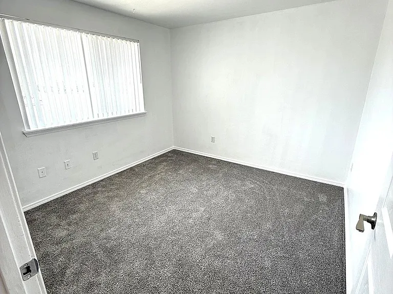 610 S 12th St #C201 — Photo 11