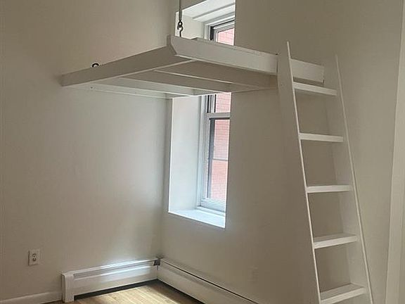 2nd image of 745 E 6th St APT 1D