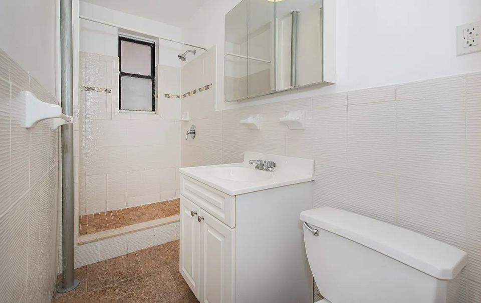 1st image of 565 W 173rd St #19