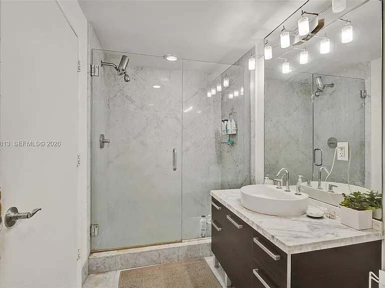 253 NE 2nd St #3304 — Photo 12