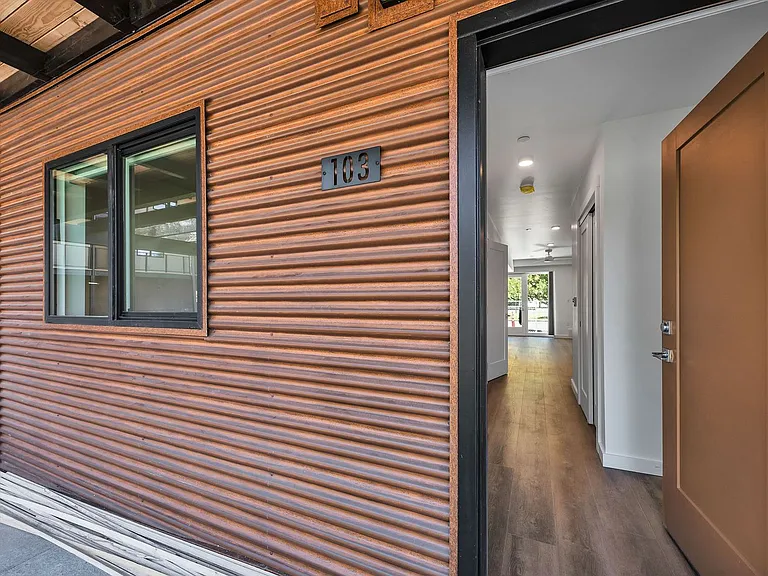Saddle Lofts Apartments — Photo 65