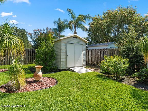 4th image of 1494 Wellington Cir