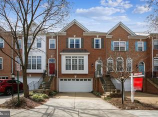1961 Logan Manor Dr, Reston, VA 20190