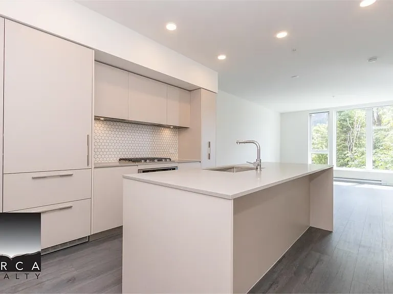 1500 Scott Cres #406 — Photo 10