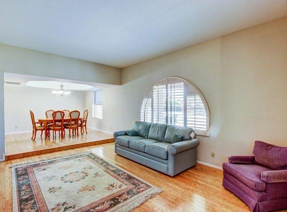4th image of 6944 E Ludlow Dr