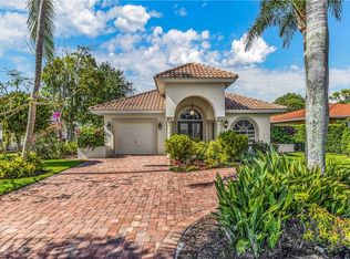 571 93rd Ave N, Naples, FL 34108