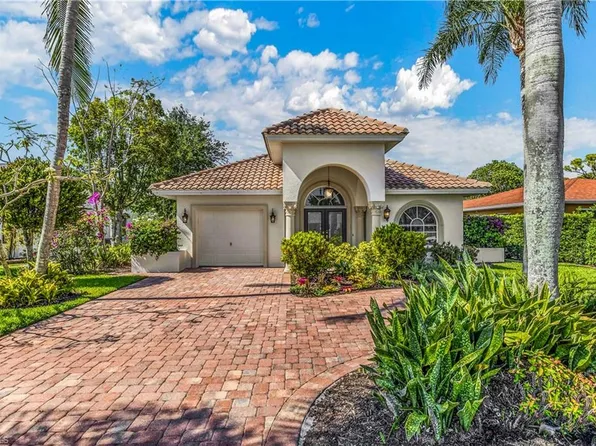 571 93rd AVE N, NAPLES, FL 34108