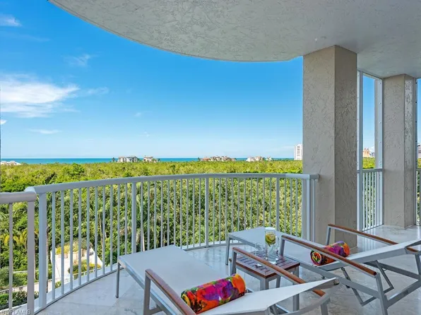 7117 Pelican Bay Blvd #507, NAPLES, FL 34108