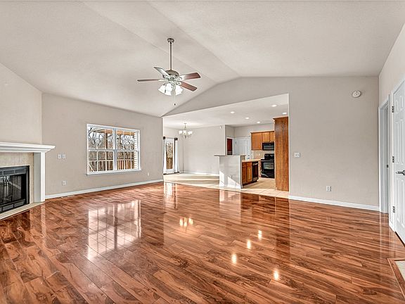4th image of 17 Cumbrian Dr