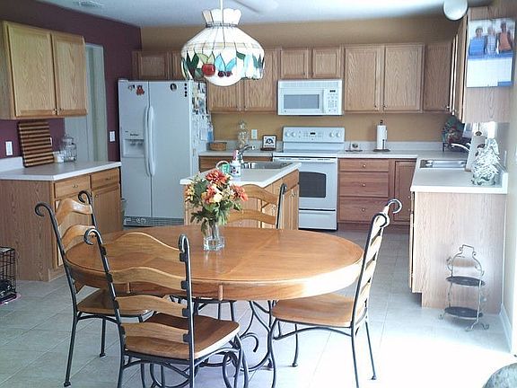 Kitchen & Breakfast Nook