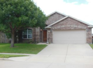 15633 Wheelhorse Trl, Roanoke, TX 76262