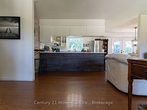 3rd image of 5 McKean Blvd