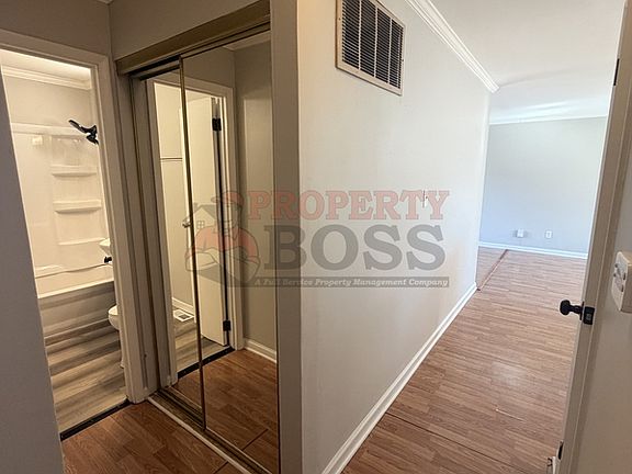 5th image of 3732 W 78th Pl
