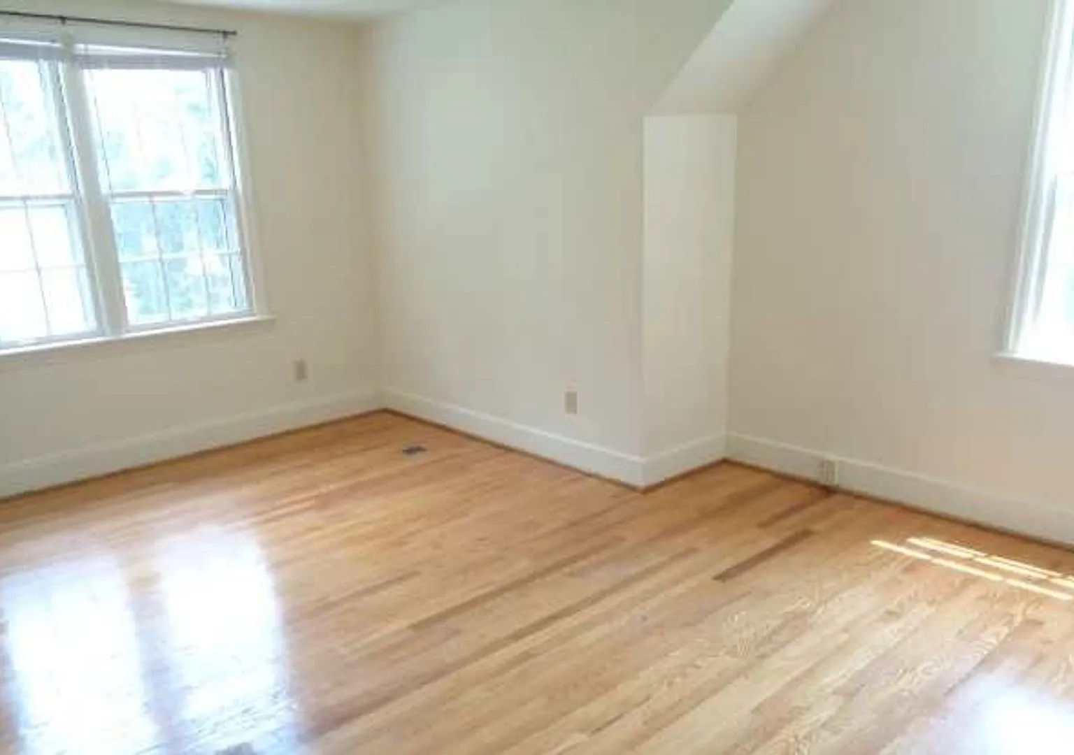 3 Bedroom 2 Bath Duplex — Photo 3