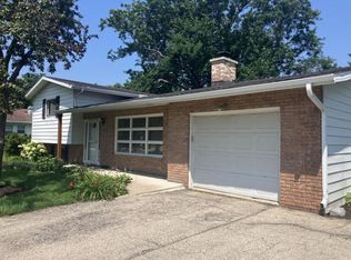206 Plafield Ct, Walworth, WI 53184