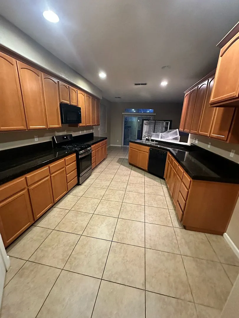 Well Located 2 Story Home in Oakmore Meadows — Photo 2