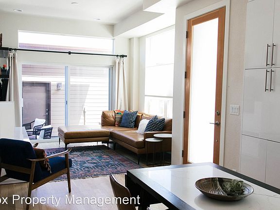 5th image of 916 Cimarron Dr Unit C