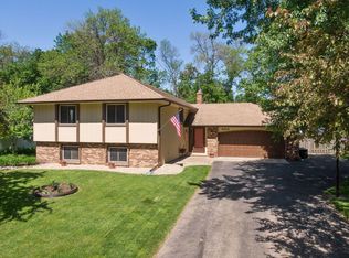 1012 E 156th St, Burnsville, MN 55306