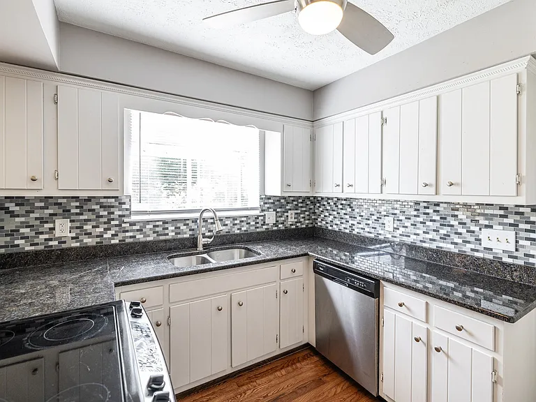 5507 Hill Ct — Photo 39