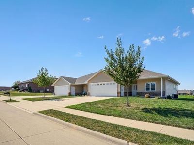 1114 8th St SW, Dyersville, IA, 52040