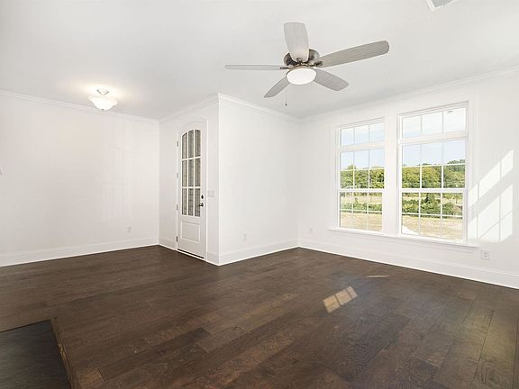 5th image of 259 Morgan Silver Dr