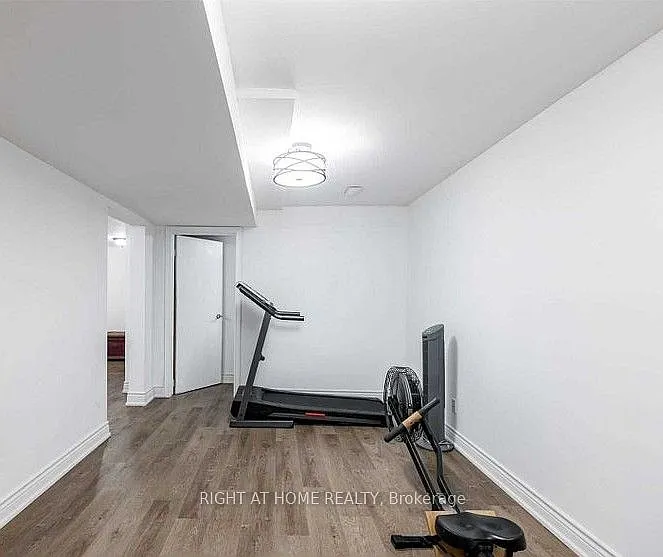 133 Letitia St — Photo 25