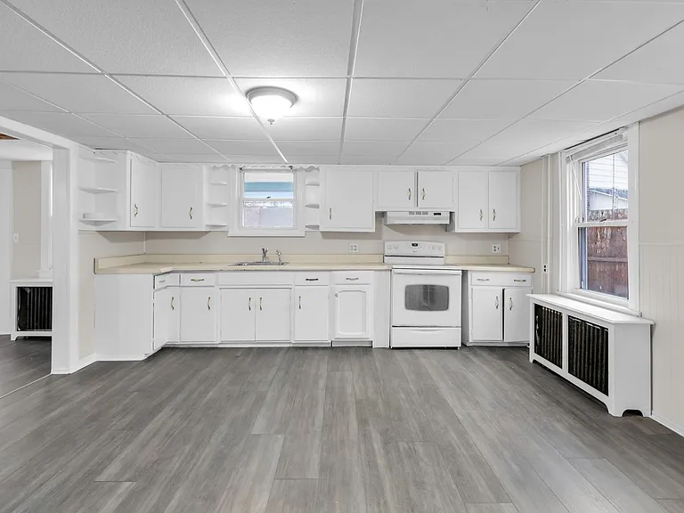 210 Roseto Ave — Photo 8