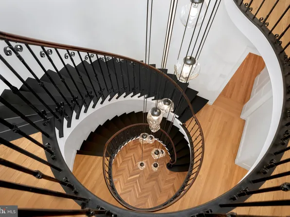 87 Library Pl, Princeton, NJ 08540