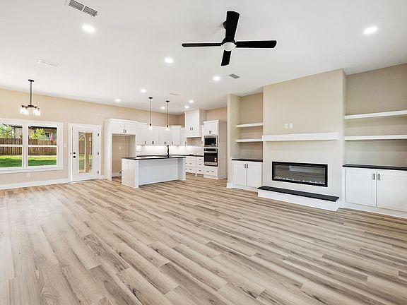 3rd image of 117 Michelle Dr