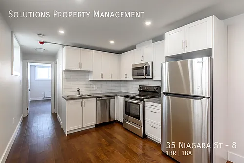 35 Niagara St #8 Photo 1