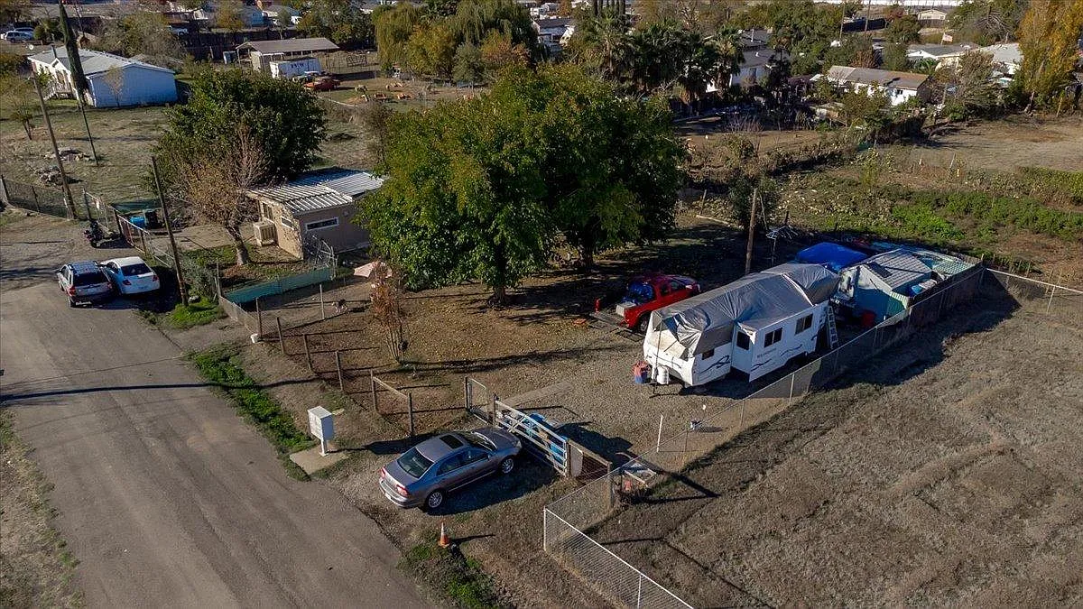 1837 Turpen St photo 1