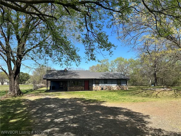 14872 Hickory St, Poteau, OK 74953