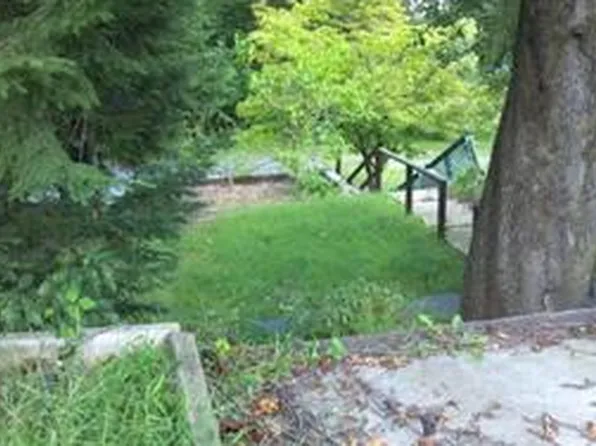 560-562 W Franklin St, Slatington, PA 18080