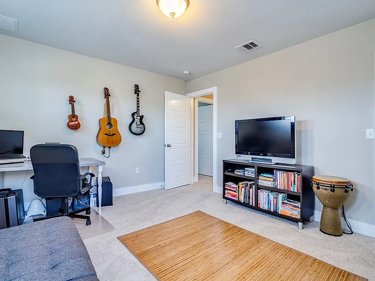 9500 Hunter Ln — Photo 20