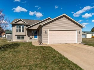 2502 Melmar Ct, Eau Claire, WI 54703