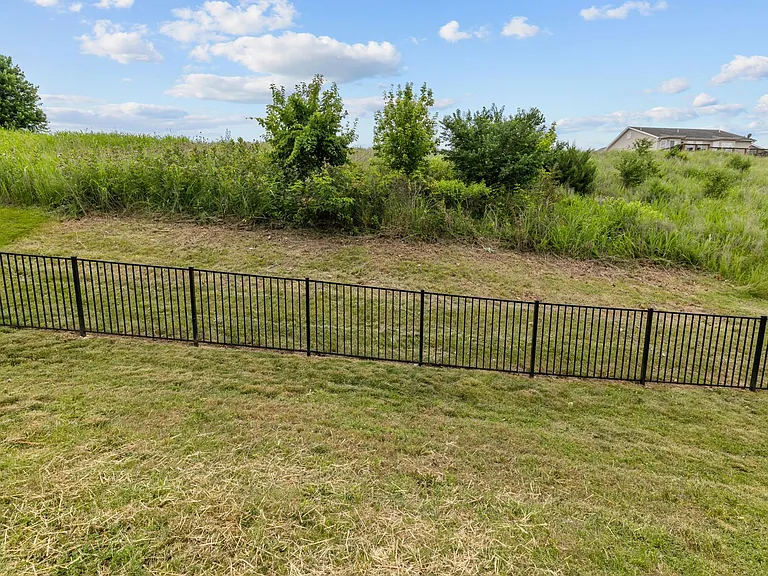 6593 Buckingham Palace Dr — Photo 52