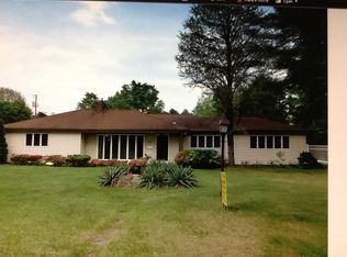 18 Washburn Rd, Pompton Plains, NJ 07444